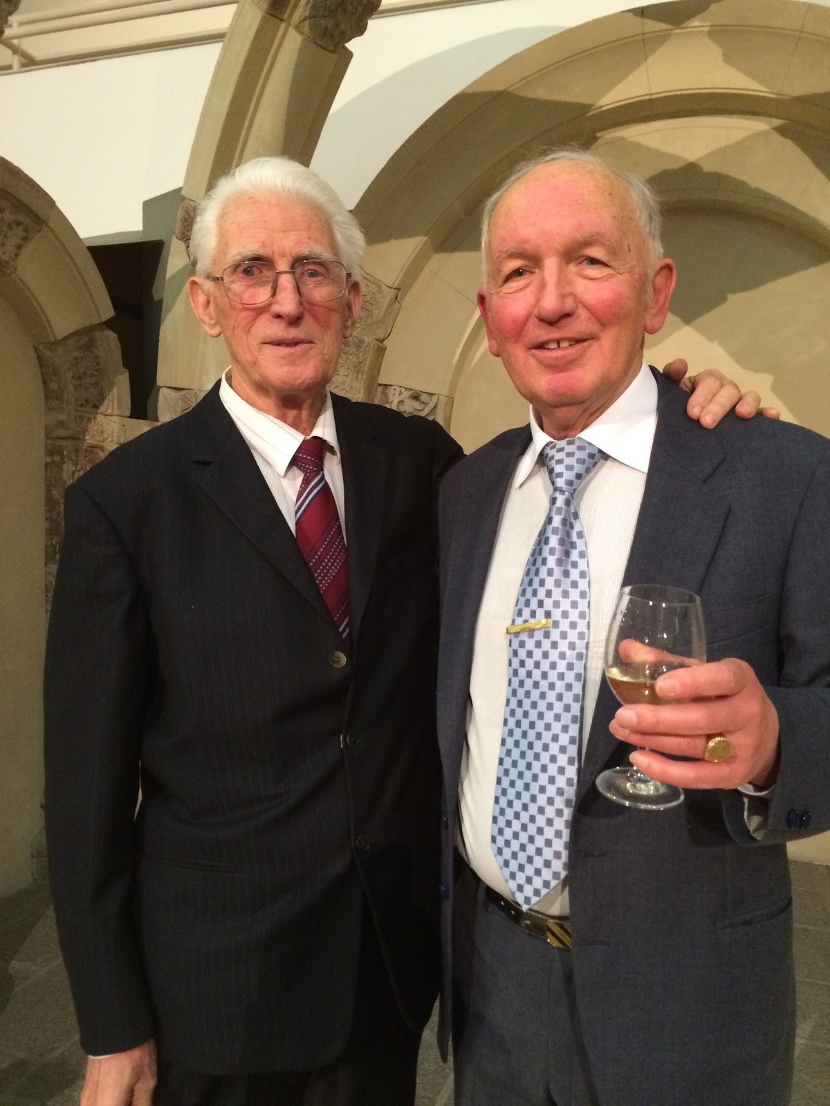 Gulácsi János egykori mesterével és mentorával, Traj Ferenccel a díjátadón